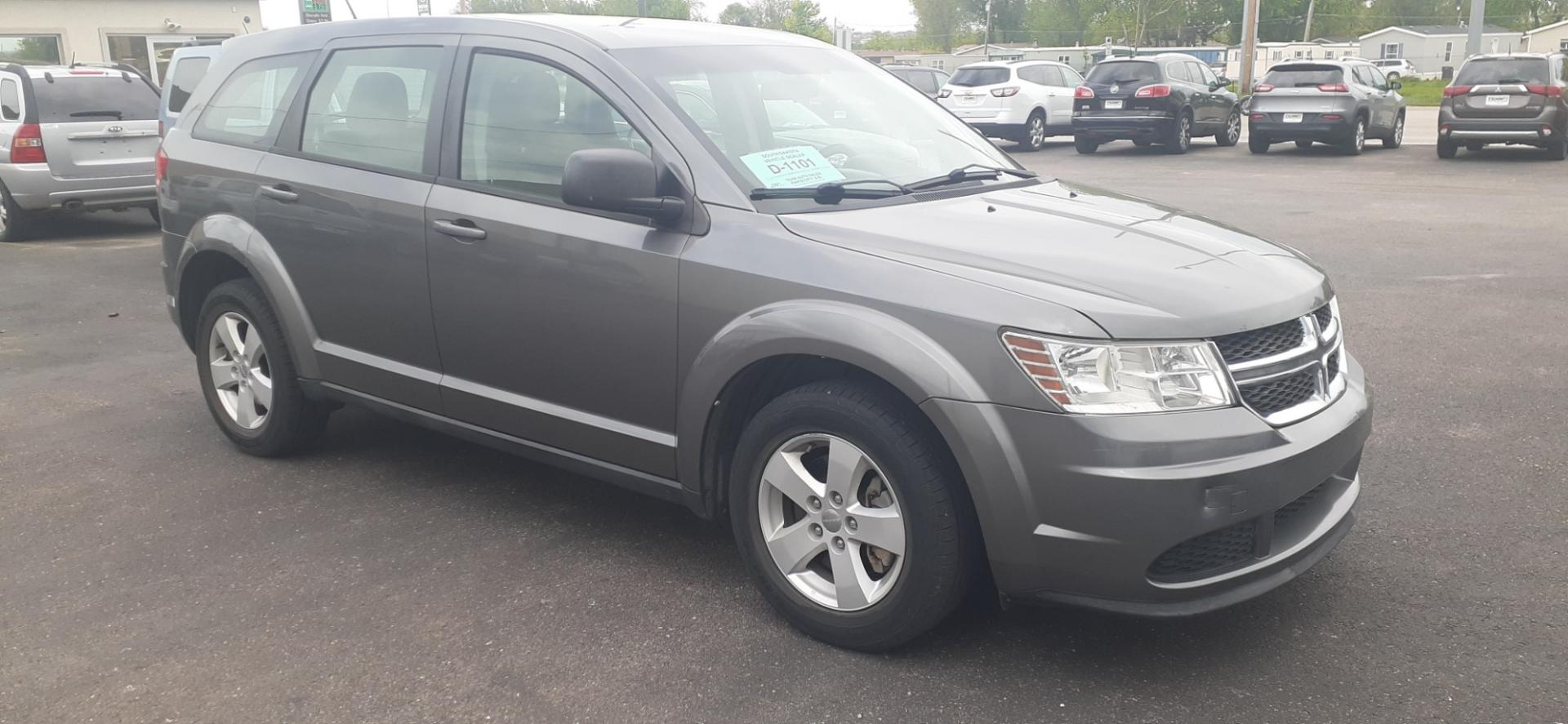 2013 Dodge Journey SE (3C4PDCAB0DT) with an 2.4L L4 DOHC 16V engine, 4-Speed Automatic transmission, located at 2015 Cambell Street, Rapid City, SD, 57701, (605) 342-8326, 44.066433, -103.191772 - CARFAX AVAILABLE - Photo#5